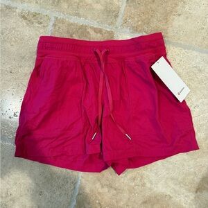 NWT Lululemon Dance Studio High-Rise Short 3.5" Raspberry Coulis Size 8